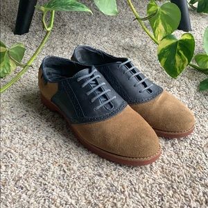 Bass Leather Two-Toned Oxfords / 9.5 Womens